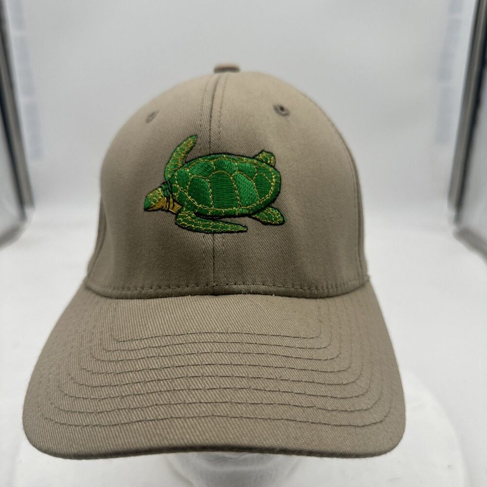 Tan Trucker Hat Sea Turtle embroidered Print large/XL Cap